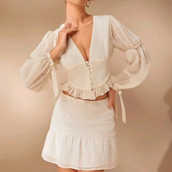 Women's Solid Color Pleated Long Sleeve Casual Blouse, Everyday Wear - Picture 2 of 2